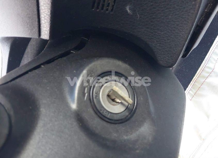 Photo 11 of 2016 Toyota Corolla LE (VIN 5YFBURHE4GP384060)