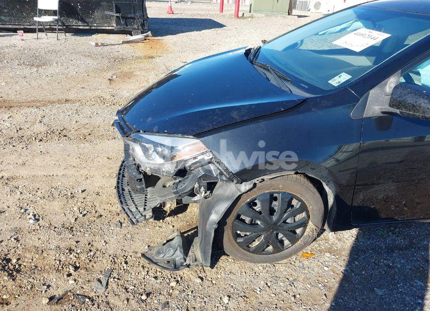 Photo 18 of 2016 Toyota Corolla LE (VIN 5YFBURHE4GP384060)