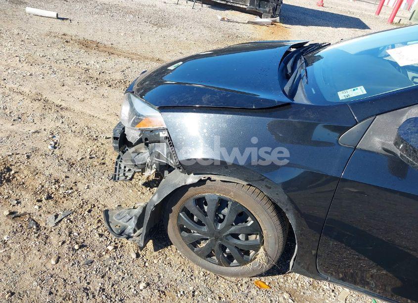 Photo 19 of 2016 Toyota Corolla LE (VIN 5YFBURHE4GP384060)