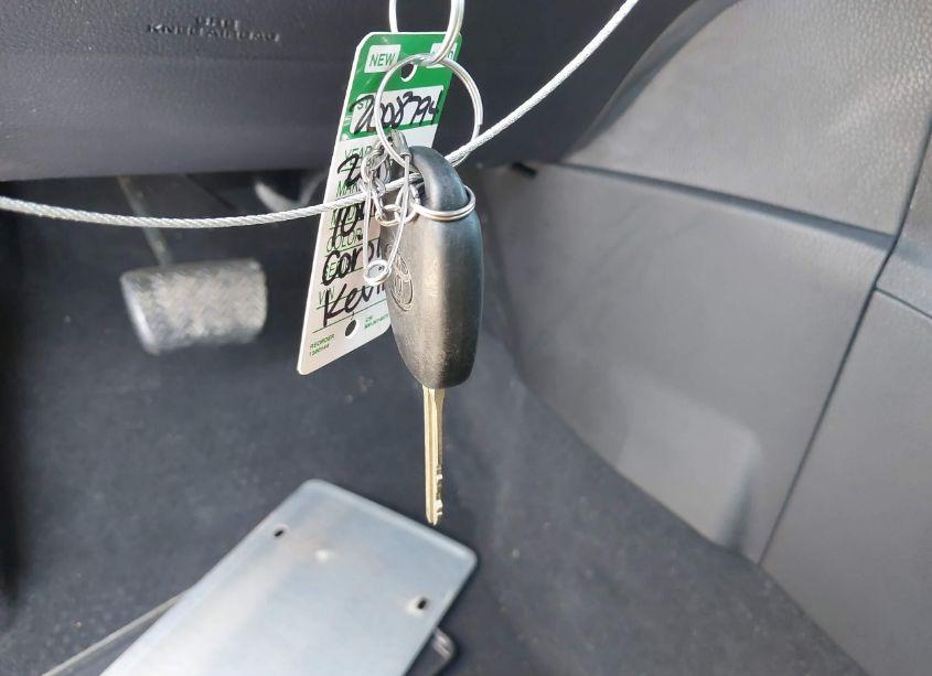 Photo 11 of 2016 Toyota Corolla LE PLUS (VIN 5YFBURHE4GP395964)