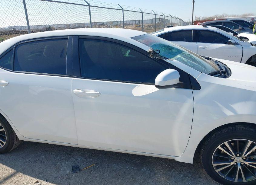 Photo 13 of 2016 Toyota Corolla LE PLUS (VIN 5YFBURHE4GP395964)