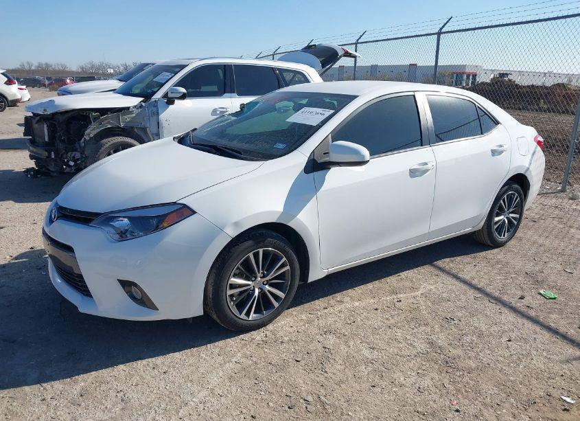 Photo 2 of 2016 Toyota Corolla LE PLUS (VIN 5YFBURHE4GP395964)