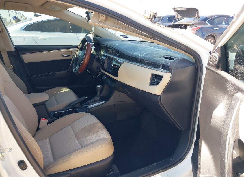 Photo 5 of 2016 Toyota Corolla LE PLUS (VIN 5YFBURHE4GP395964)