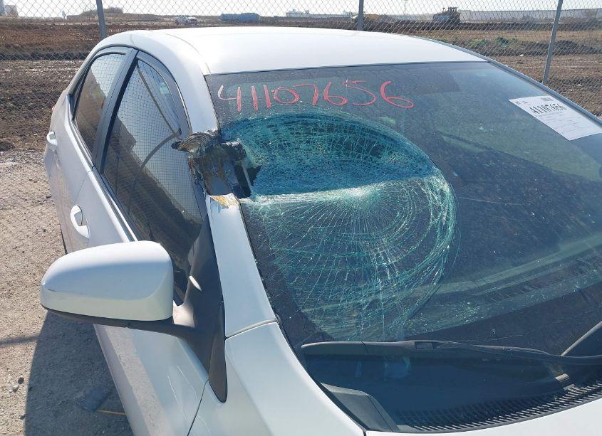 Photo 6 of 2016 Toyota Corolla LE PLUS (VIN 5YFBURHE4GP395964)