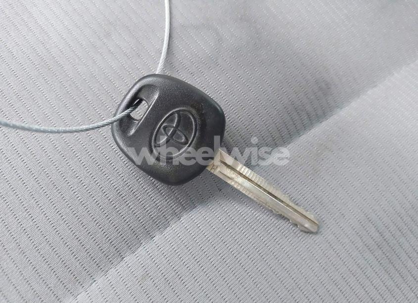 Photo 11 of 2016 Toyota Corolla L (VIN 5YFBURHE4GP410320)