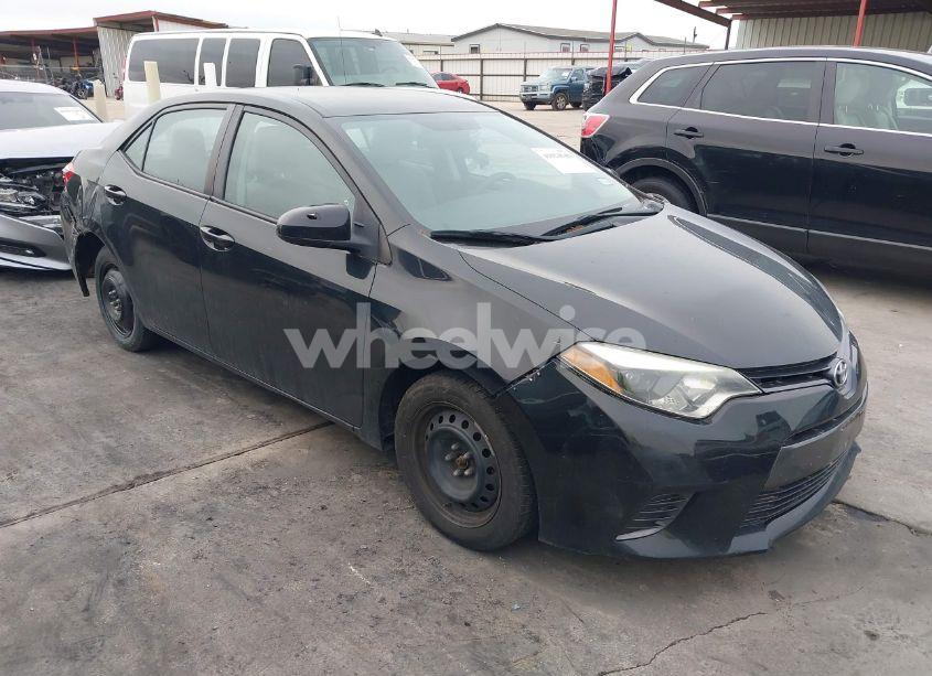 2016 Toyota Corolla LE (VIN 5YFBURHE4GP414206) main photo