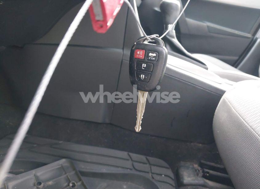 Photo 11 of 2016 Toyota Corolla LE (VIN 5YFBURHE4GP414206)