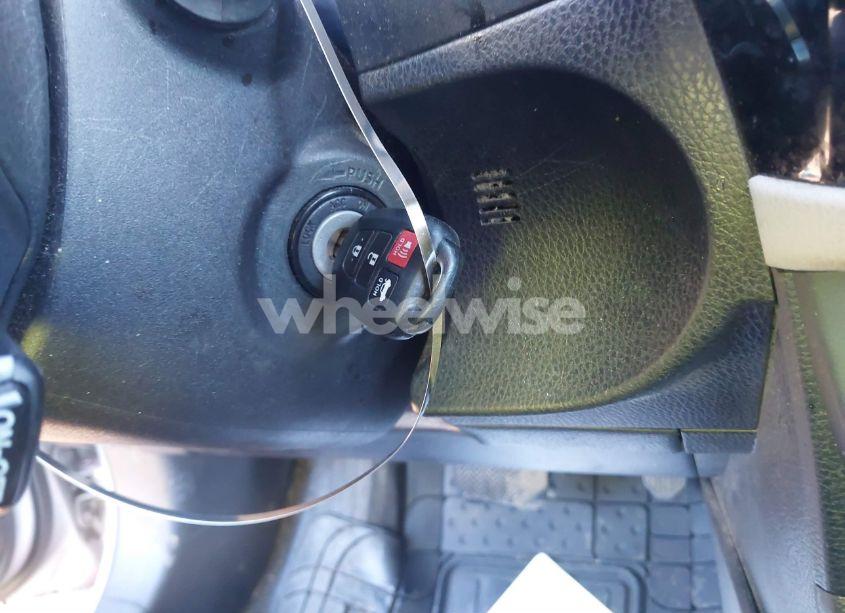 Photo 11 of 2016 Toyota Corolla LE (VIN 5YFBURHE4GP445679)