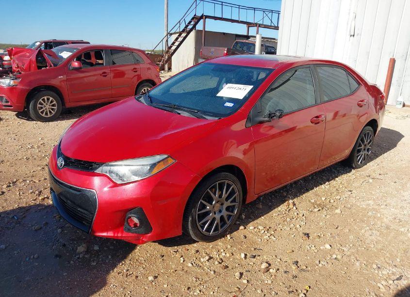 Photo 2 of 2016 Toyota Corolla L/LE/LE PLS/PRM/S/S PLS (VIN 5YFBURHE4GP501524)