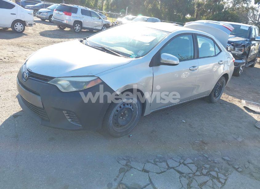 Photo 2 of 2016 Toyota Corolla LE (VIN 5YFBURHE4GP502818)