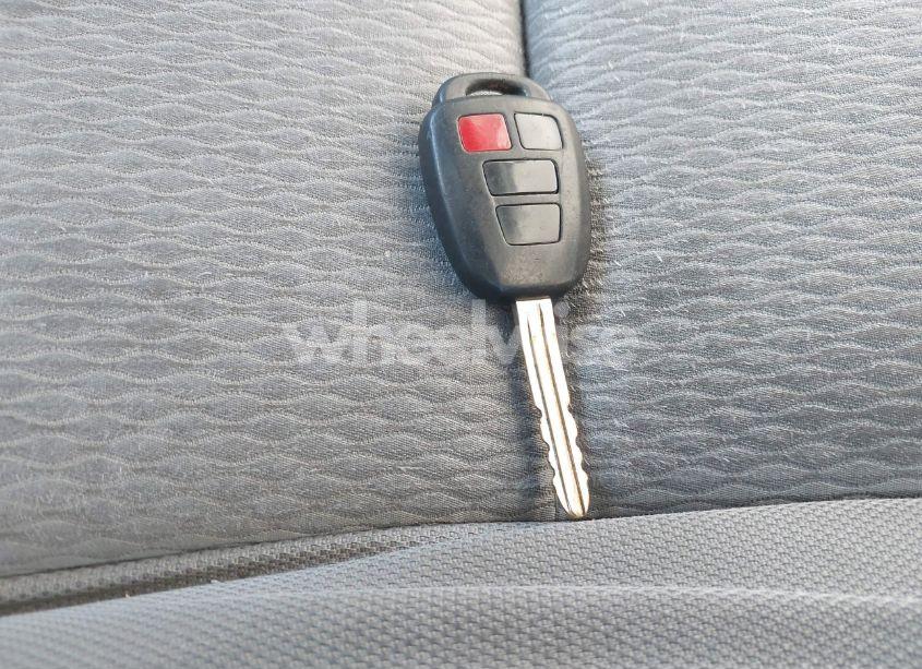 Photo 11 of 2016 Toyota Corolla LE (VIN 5YFBURHE4GP530215)