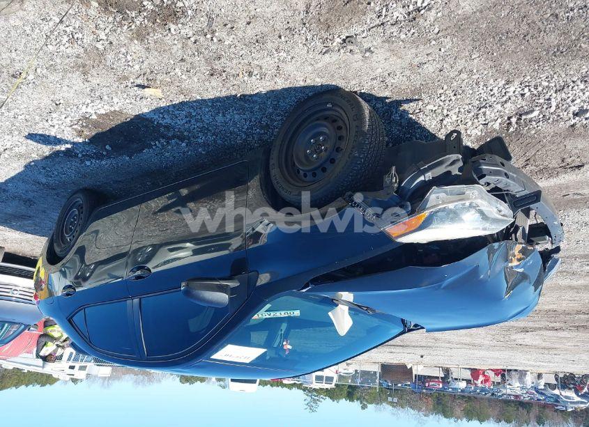 Photo 2 of 2016 Toyota Corolla LE (VIN 5YFBURHE4GP530215)