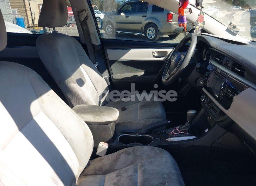 Photo 5 of 2016 Toyota Corolla LE (VIN 5YFBURHE4GP530215)