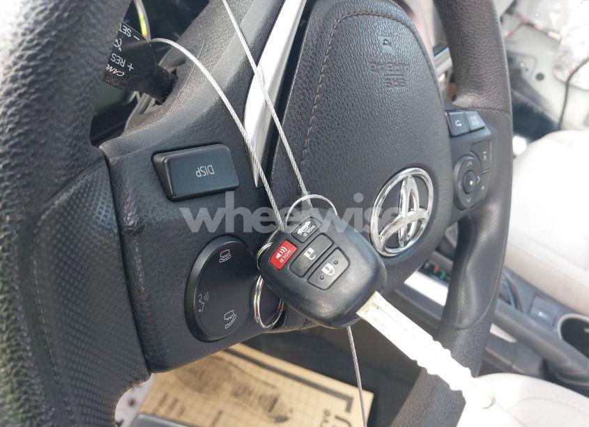 Photo 11 of 2016 Toyota Corolla LE (VIN 5YFBURHE4GP544843)