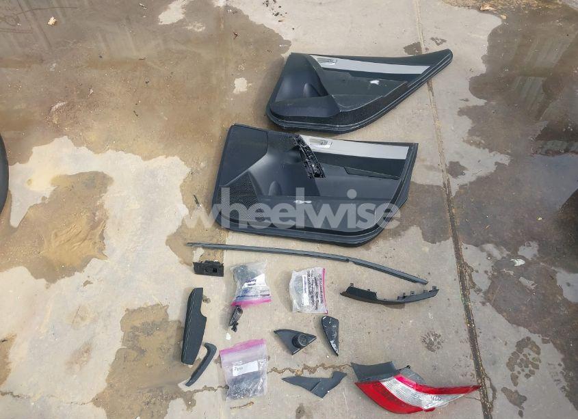 Photo 12 of 2016 Toyota Corolla LE (VIN 5YFBURHE4GP544843)