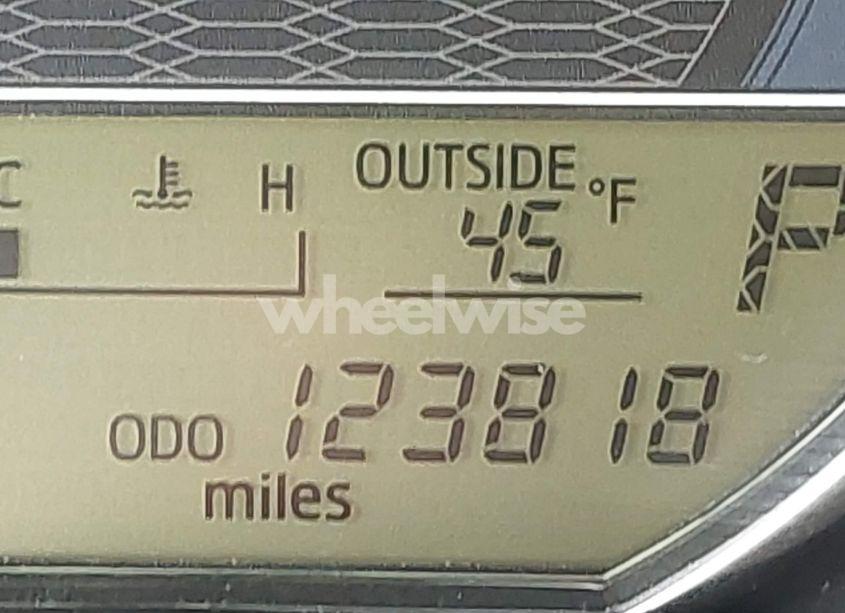 Photo 16 of 2016 Toyota Corolla LE (VIN 5YFBURHE4GP544843)