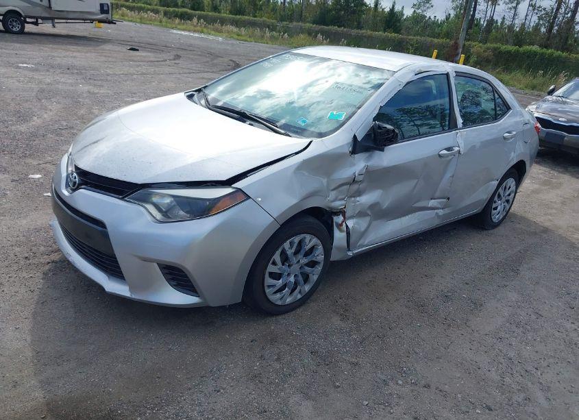 Photo 2 of 2016 Toyota Corolla LE (VIN 5YFBURHE4GP550819)