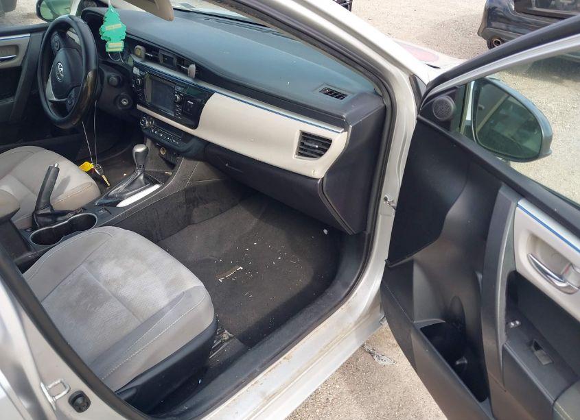 Photo 5 of 2016 Toyota Corolla LE (VIN 5YFBURHE4GP550819)