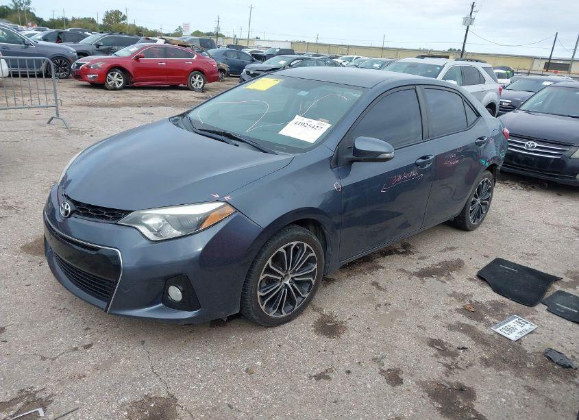 Photo 2 of 2016 Toyota Corolla S PLUS (VIN 5YFBURHE4GP551355)