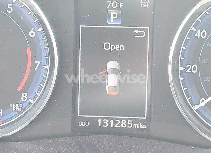 Photo 15 of 2017 Toyota Corolla SE (VIN 5YFBURHE4HP612673)