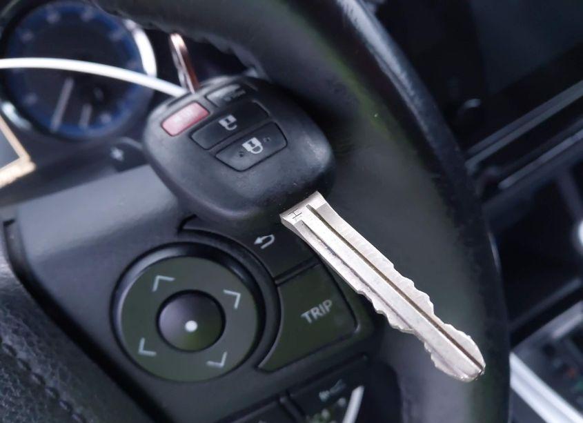 Photo 11 of 2017 Toyota Corolla SE (VIN 5YFBURHE4HP651456)