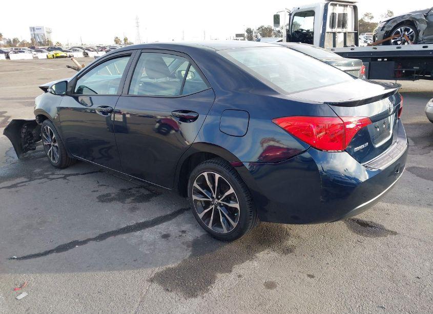 Photo 3 of 2017 Toyota Corolla SE (VIN 5YFBURHE4HP651456)