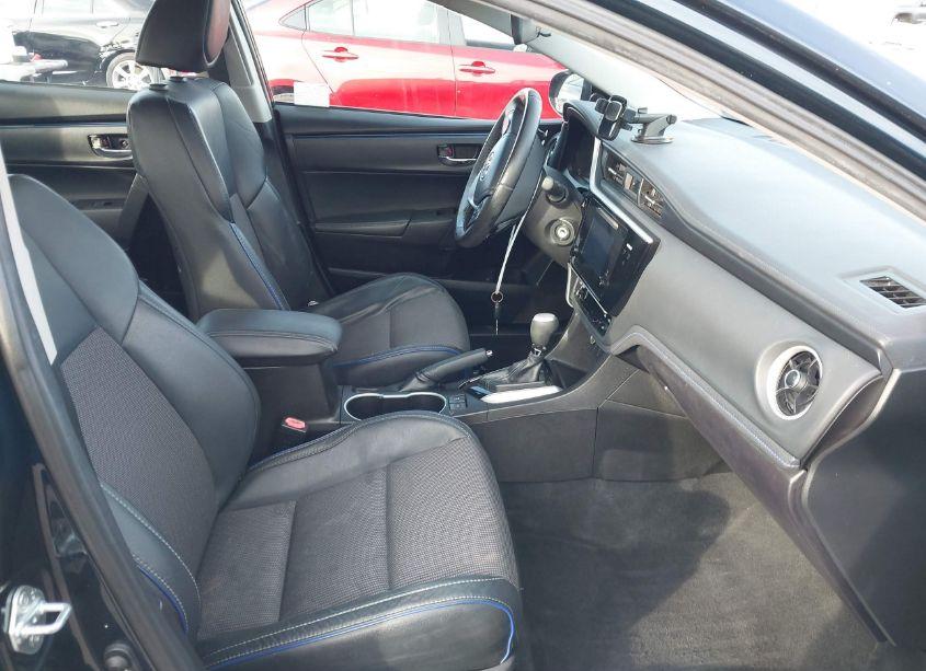 Photo 5 of 2017 Toyota Corolla SE (VIN 5YFBURHE4HP651456)