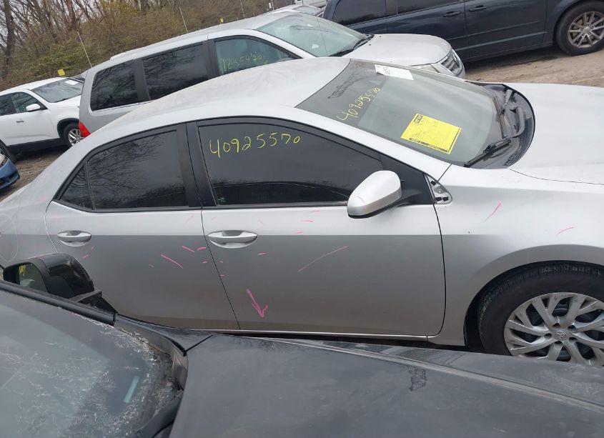 Photo 14 of 2017 Toyota Corolla LE (VIN 5YFBURHE4HP656172)