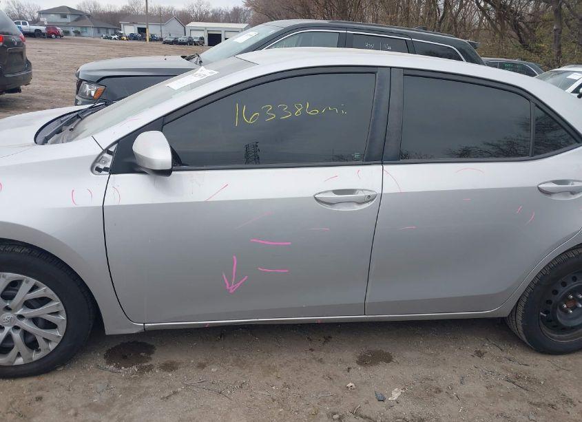 Photo 15 of 2017 Toyota Corolla LE (VIN 5YFBURHE4HP656172)