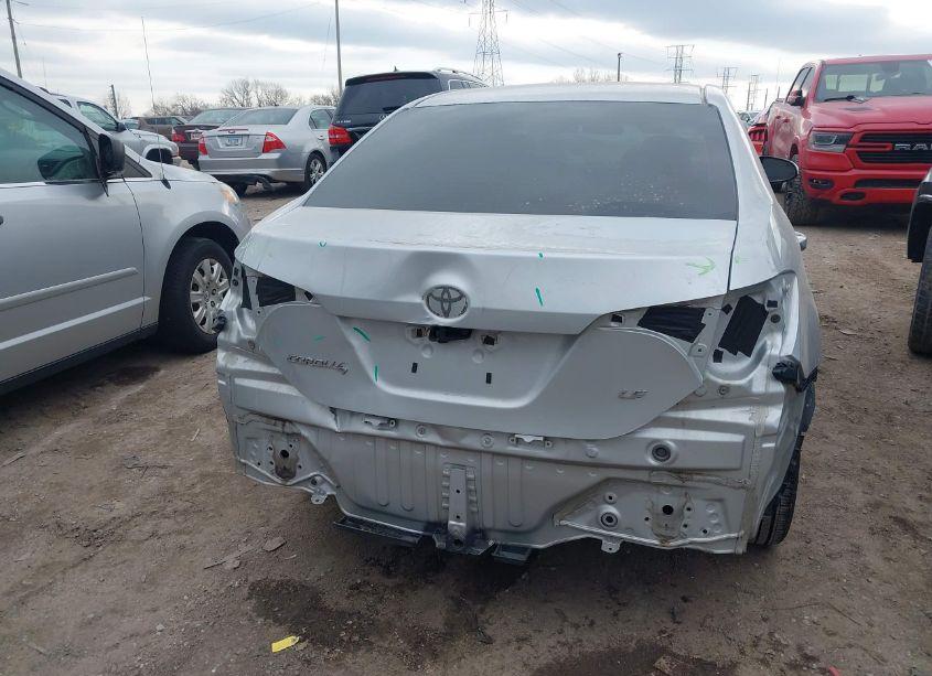 Photo 6 of 2017 Toyota Corolla LE (VIN 5YFBURHE4HP656172)