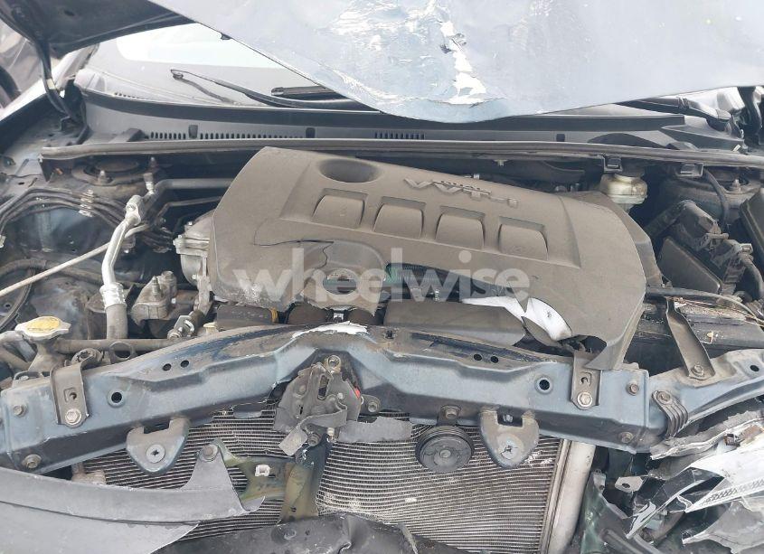 Photo 10 of 2017 Toyota Corolla LE (VIN 5YFBURHE4HP657435)