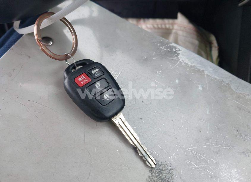 Photo 11 of 2017 Toyota Corolla LE (VIN 5YFBURHE4HP657435)