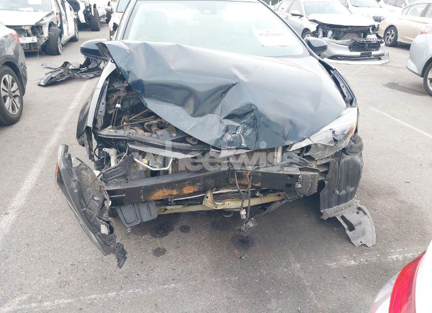 Photo 6 of 2017 Toyota Corolla LE (VIN 5YFBURHE4HP657435)