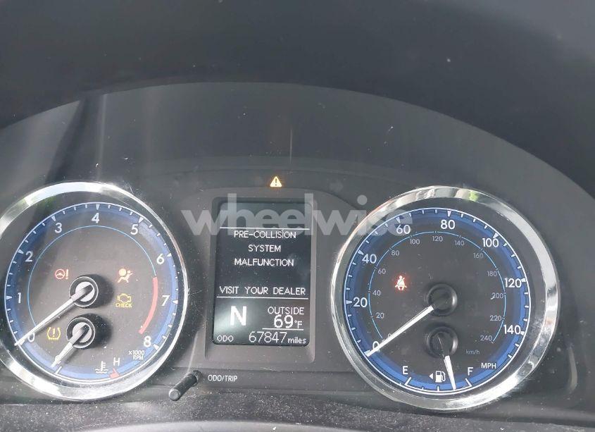 Photo 7 of 2017 Toyota Corolla LE (VIN 5YFBURHE4HP657435)