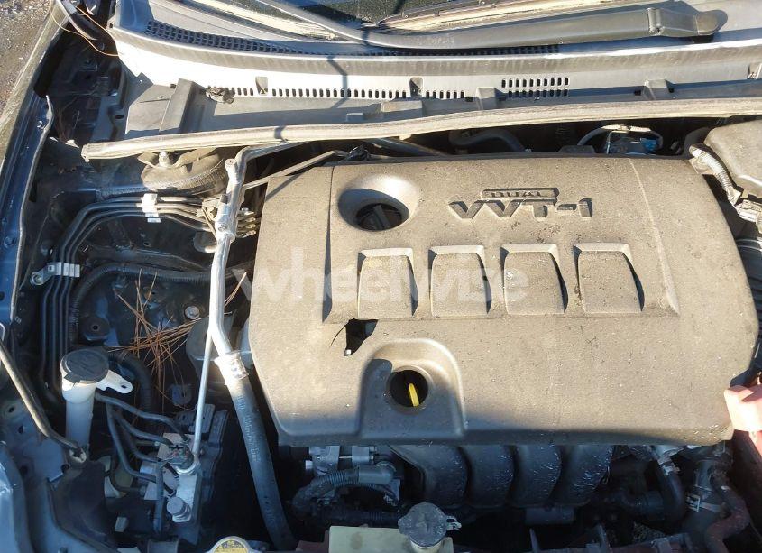 Photo 10 of 2017 Toyota Corolla L/LE/XLE/SE/XSE (VIN 5YFBURHE4HP660500)