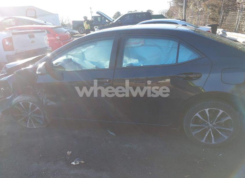 Photo 14 of 2017 Toyota Corolla L/LE/XLE/SE/XSE (VIN 5YFBURHE4HP660500)