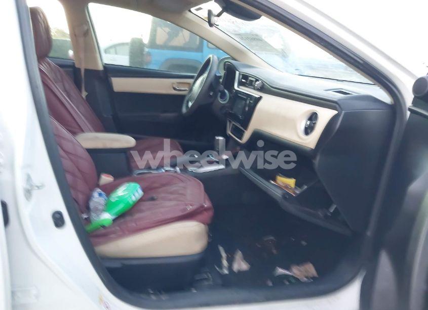 Photo 5 of 2017 Toyota Corolla LE (VIN 5YFBURHE4HP662943)