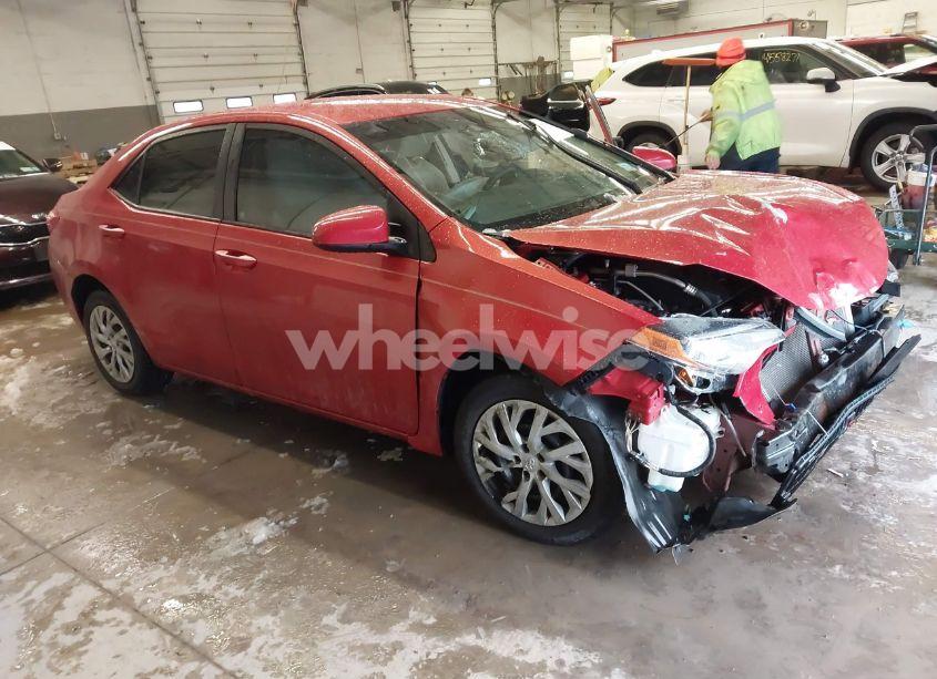 2017 Toyota Corolla LE (VIN 5YFBURHE4HP662991) main photo