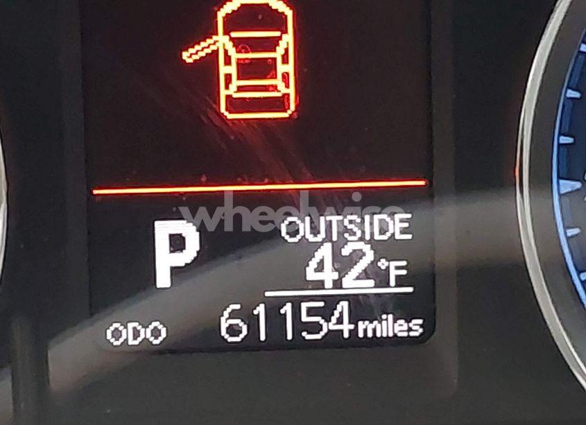 Photo 15 of 2017 Toyota Corolla LE (VIN 5YFBURHE4HP675529)