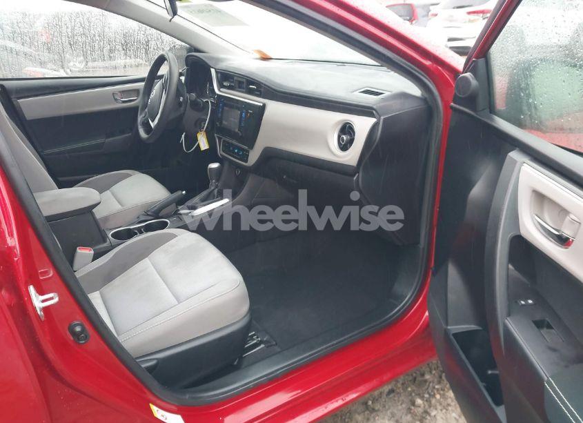 Photo 5 of 2017 Toyota Corolla LE (VIN 5YFBURHE4HP675529)