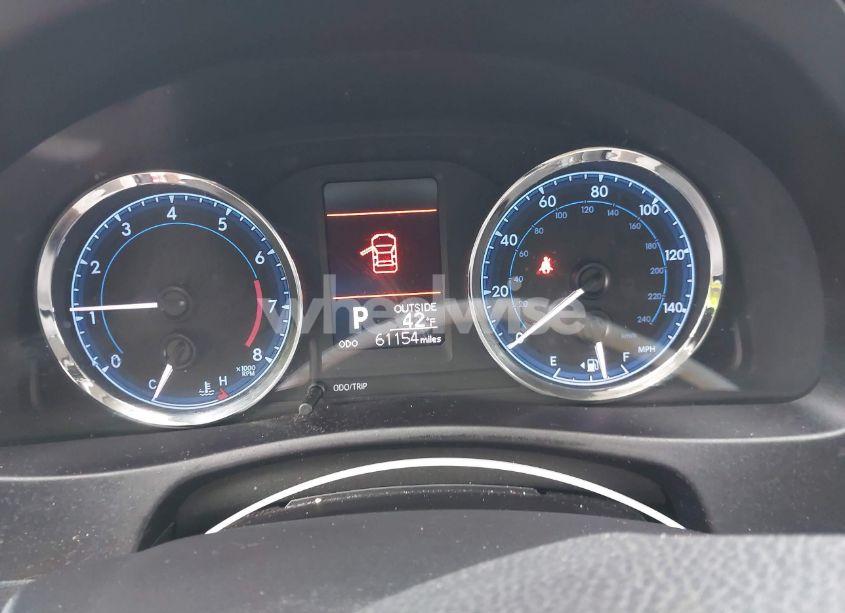 Photo 7 of 2017 Toyota Corolla LE (VIN 5YFBURHE4HP675529)