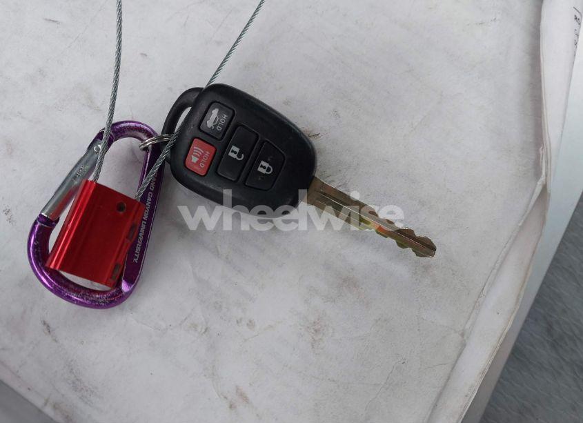 Photo 11 of 2017 Toyota Corolla LE (VIN 5YFBURHE4HP681492)