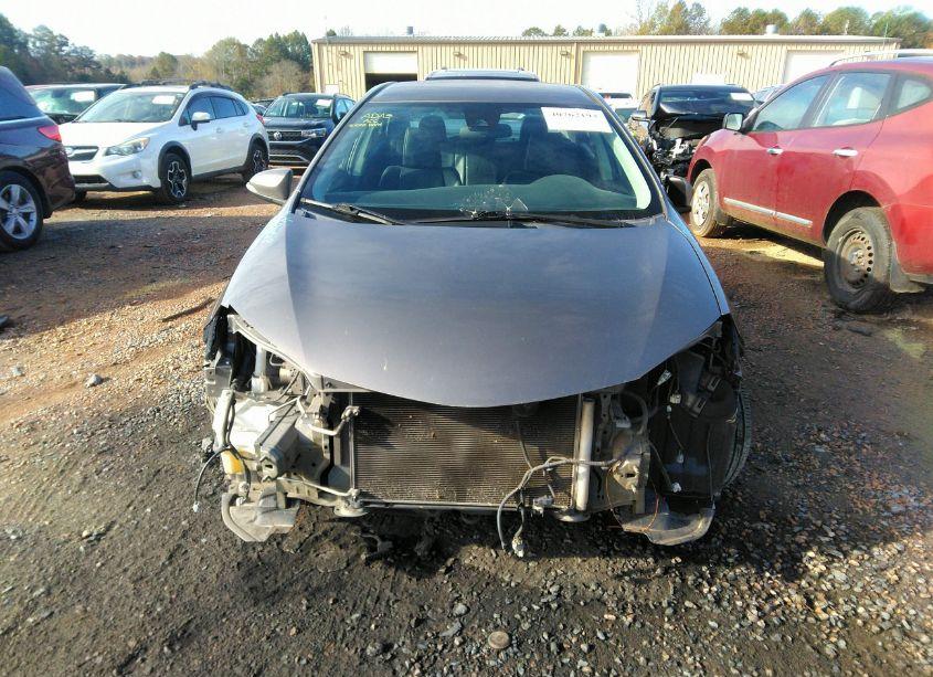 Photo 13 of 2017 Toyota Corolla SE (VIN 5YFBURHE4HP682576)