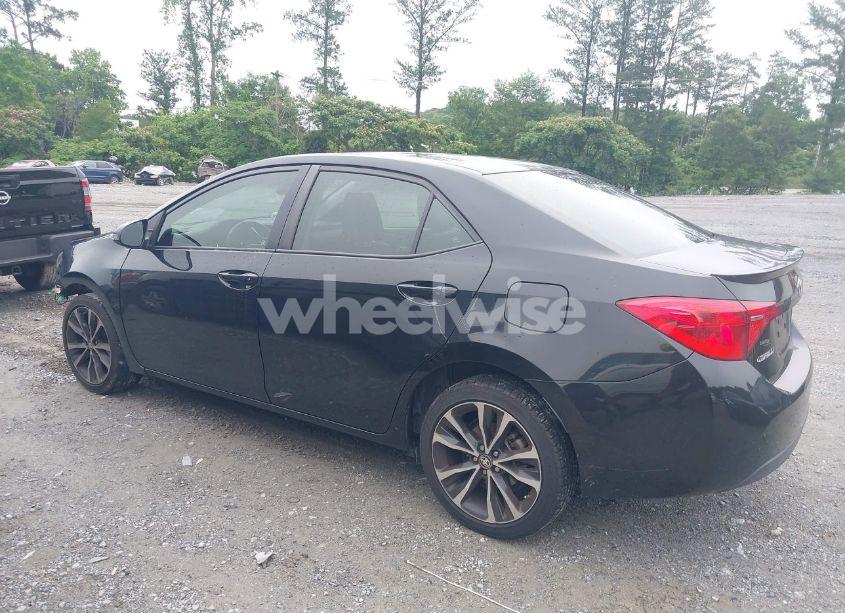 Photo 14 of 2017 Toyota Corolla L/LE/SE/SE SPECIAL EDITION/XLE/XSE (VIN 5YFBURHE4HP689768)