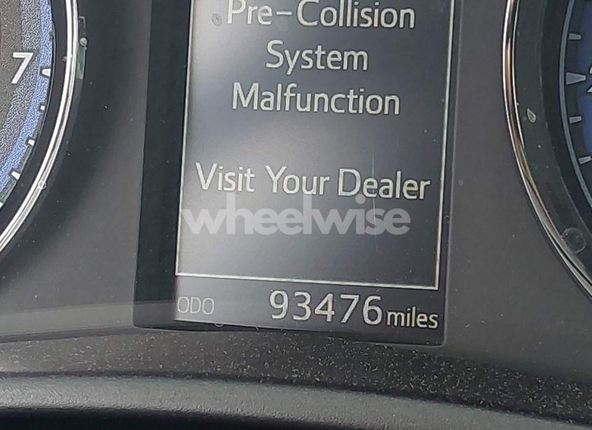 Photo 15 of 2017 Toyota Corolla L/LE/SE/SE SPECIAL EDITION/XLE/XSE (VIN 5YFBURHE4HP689768)