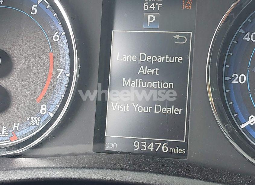 Photo 7 of 2017 Toyota Corolla L/LE/SE/SE SPECIAL EDITION/XLE/XSE (VIN 5YFBURHE4HP689768)