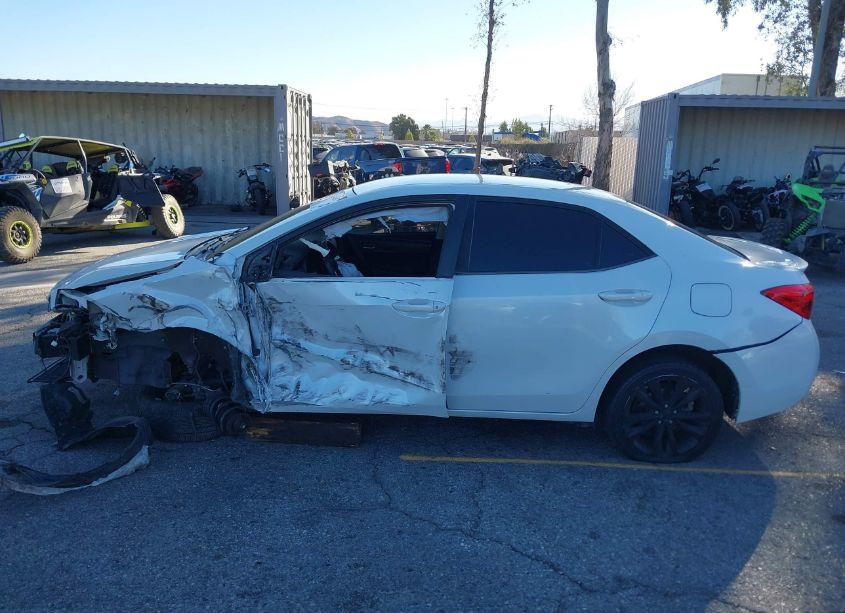 Photo 15 of 2017 Toyota Corolla SE (VIN 5YFBURHE4HP714393)