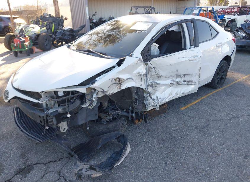 Photo 2 of 2017 Toyota Corolla SE (VIN 5YFBURHE4HP714393)