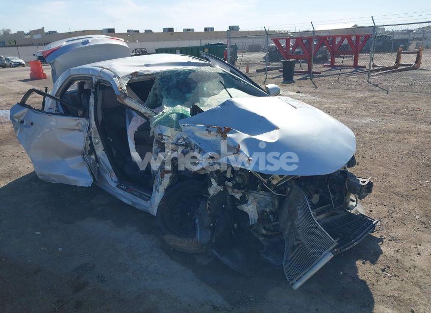 2017 Toyota Corolla LE (VIN 5YFBURHE4HP733848) main photo