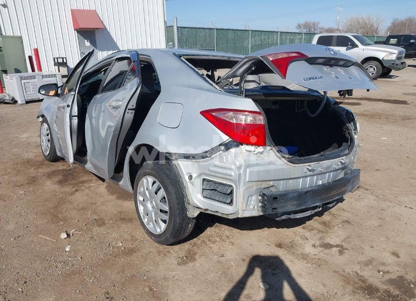 Photo 3 of 2017 Toyota Corolla LE (VIN 5YFBURHE4HP733848)